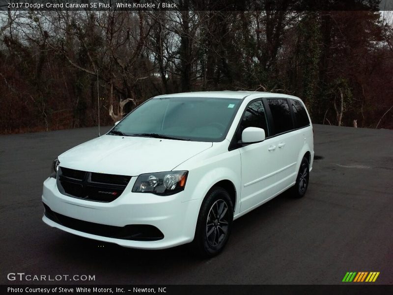 White Knuckle / Black 2017 Dodge Grand Caravan SE Plus