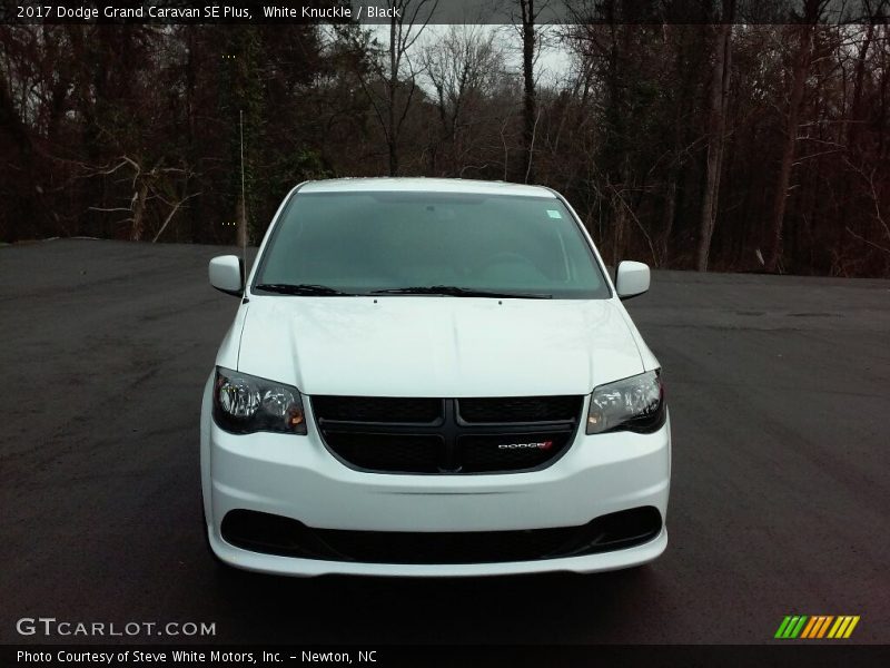 White Knuckle / Black 2017 Dodge Grand Caravan SE Plus