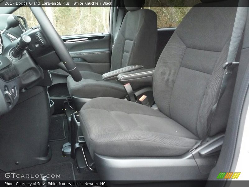 White Knuckle / Black 2017 Dodge Grand Caravan SE Plus