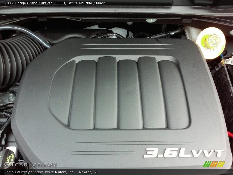 White Knuckle / Black 2017 Dodge Grand Caravan SE Plus