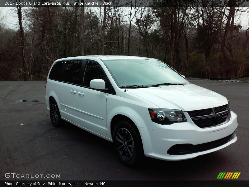 White Knuckle / Black 2017 Dodge Grand Caravan SE Plus