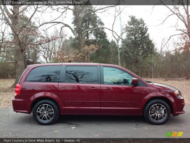 Octane Red / Black 2017 Dodge Grand Caravan SE Plus