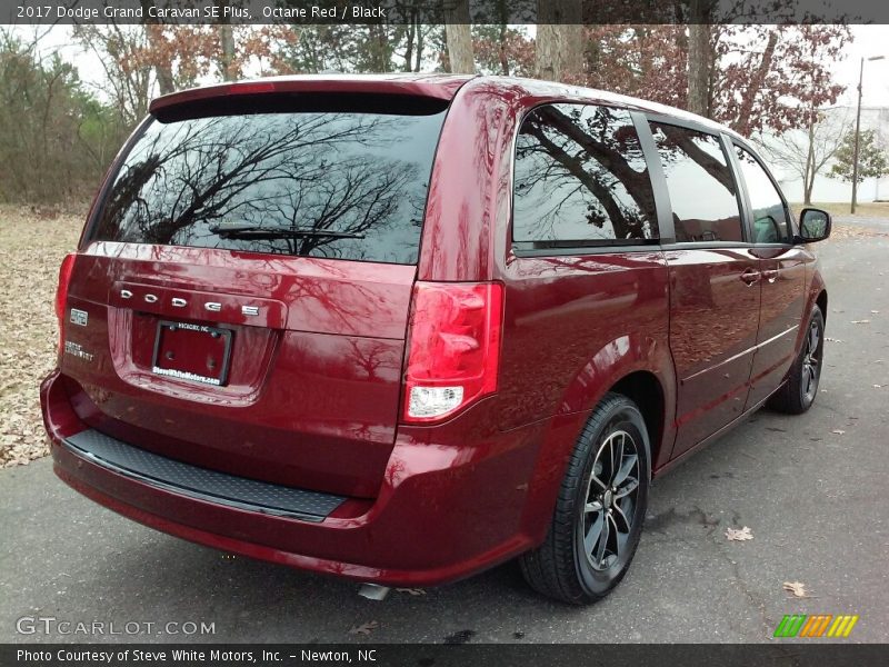 Octane Red / Black 2017 Dodge Grand Caravan SE Plus