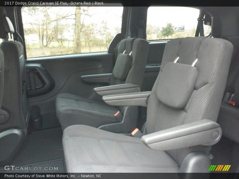 Octane Red / Black 2017 Dodge Grand Caravan SE Plus