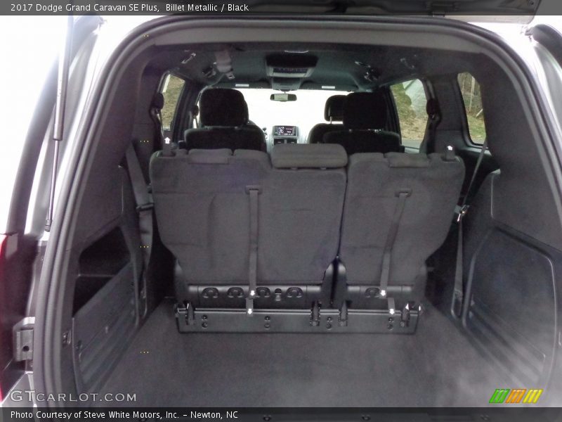 Billet Metallic / Black 2017 Dodge Grand Caravan SE Plus