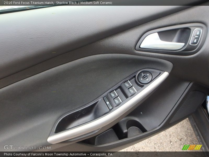 Shadow Black / Medium Soft Ceramic 2016 Ford Focus Titanium Hatch