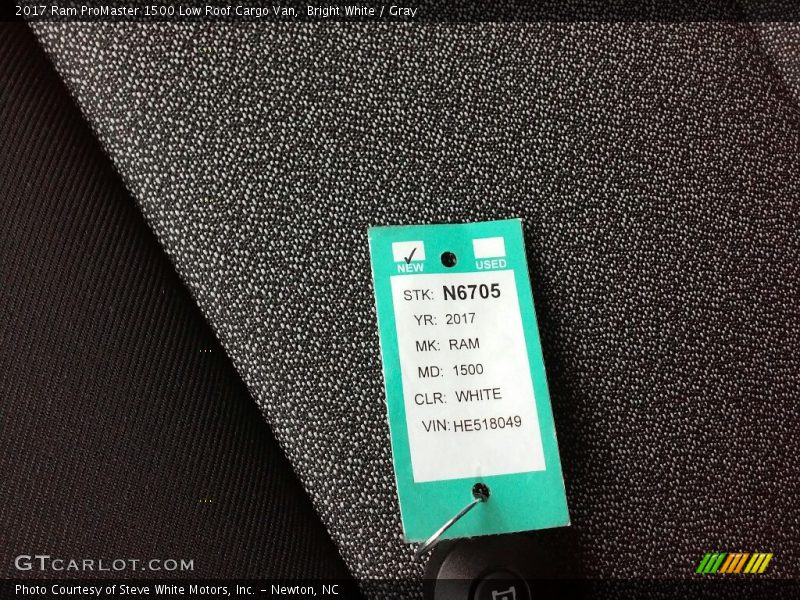 Bright White / Gray 2017 Ram ProMaster 1500 Low Roof Cargo Van