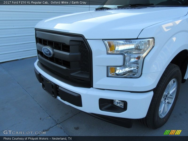 Oxford White / Earth Gray 2017 Ford F150 XL Regular Cab