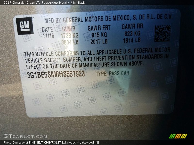 Pepperdust Metallic / Jet Black 2017 Chevrolet Cruze LT