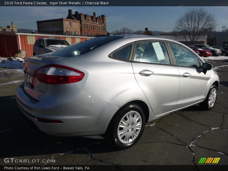 Ingot Silver Metallic / Charcoal Black 2016 Ford Fiesta S Sedan