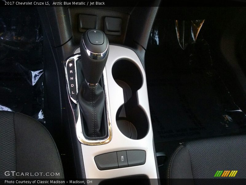 Arctic Blue Metallic / Jet Black 2017 Chevrolet Cruze LS