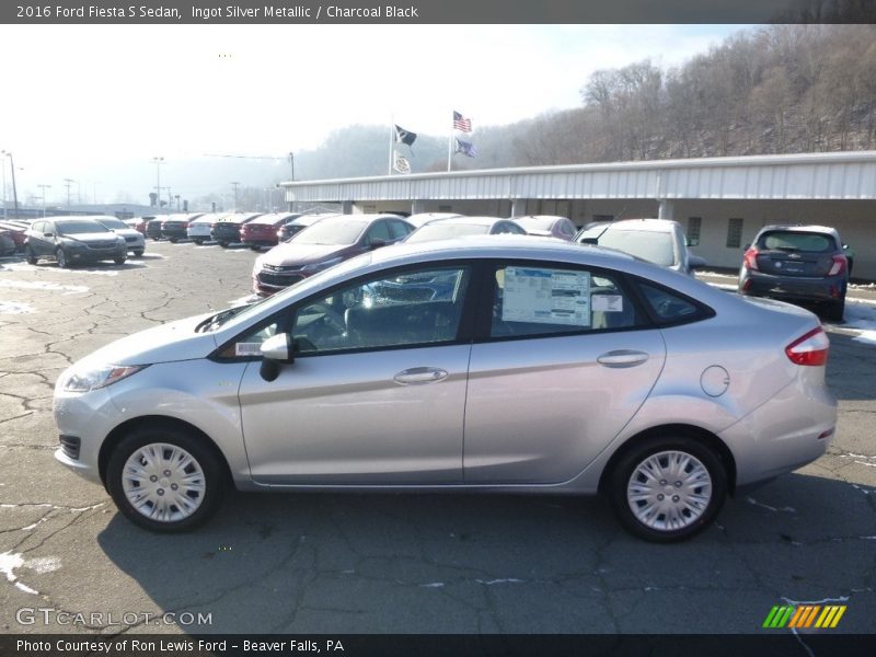 Ingot Silver Metallic / Charcoal Black 2016 Ford Fiesta S Sedan