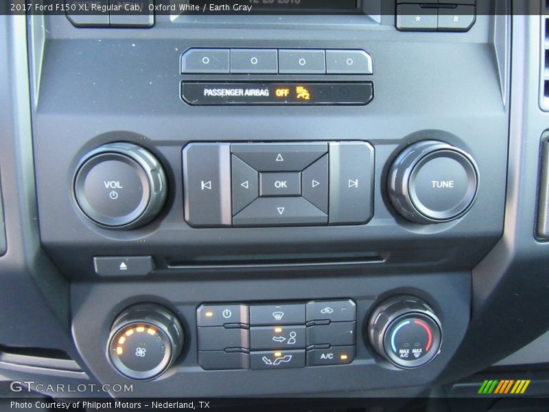Oxford White / Earth Gray 2017 Ford F150 XL Regular Cab