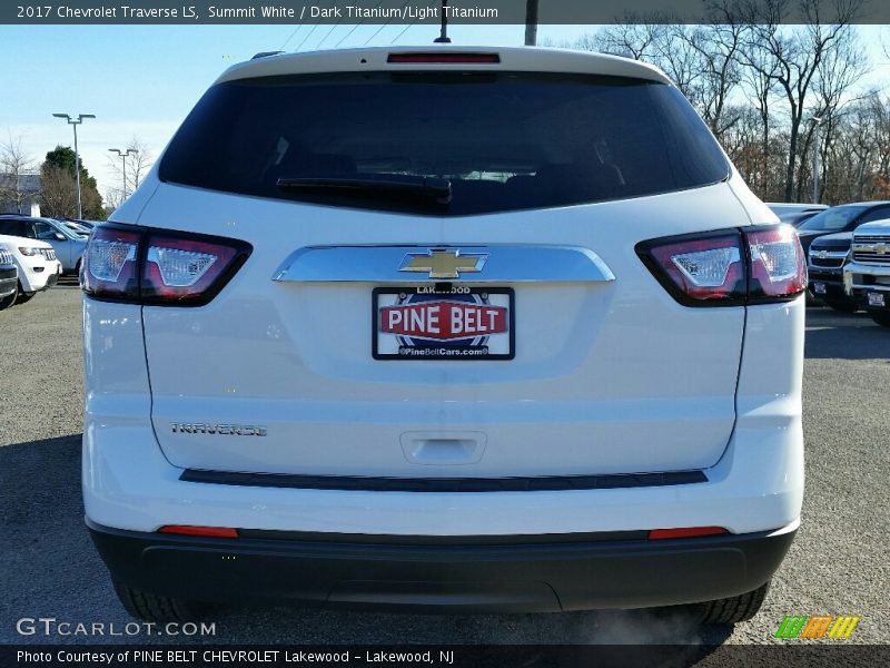 Summit White / Dark Titanium/Light Titanium 2017 Chevrolet Traverse LS