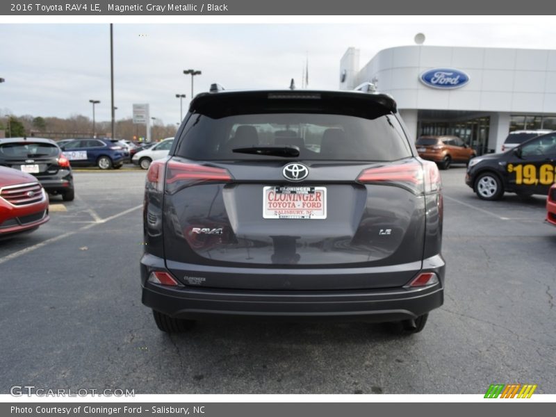 Magnetic Gray Metallic / Black 2016 Toyota RAV4 LE