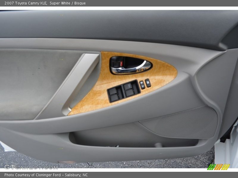 Super White / Bisque 2007 Toyota Camry XLE