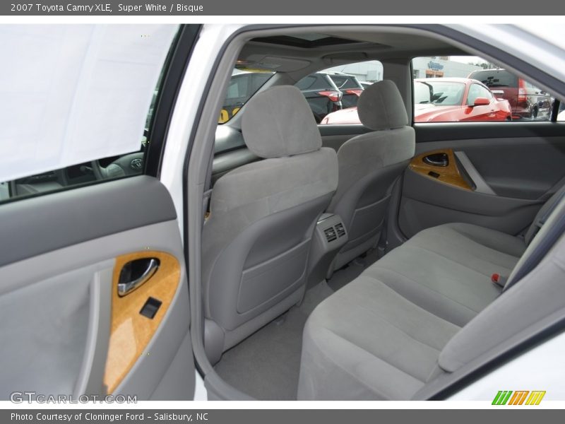 Super White / Bisque 2007 Toyota Camry XLE