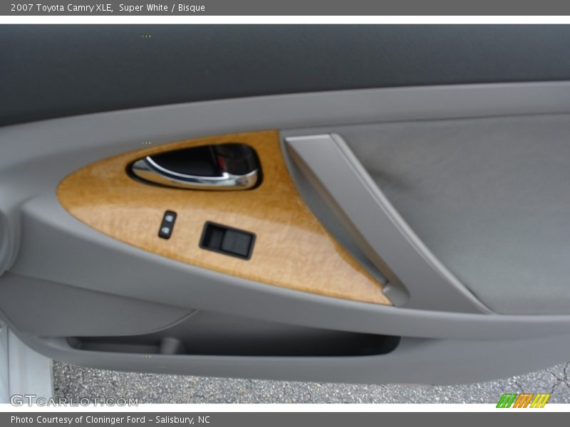 Super White / Bisque 2007 Toyota Camry XLE