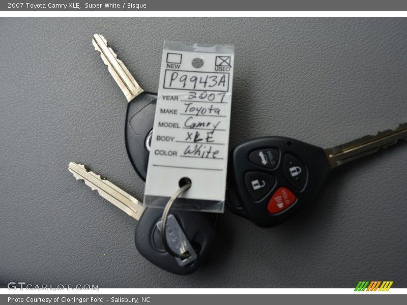 Super White / Bisque 2007 Toyota Camry XLE