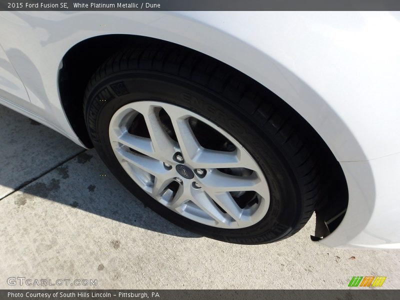 White Platinum Metallic / Dune 2015 Ford Fusion SE