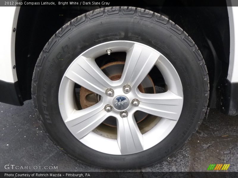 Bright White / Dark Slate Gray 2012 Jeep Compass Latitude