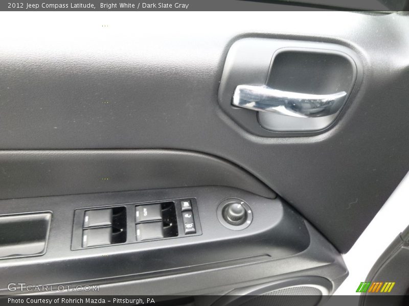 Bright White / Dark Slate Gray 2012 Jeep Compass Latitude