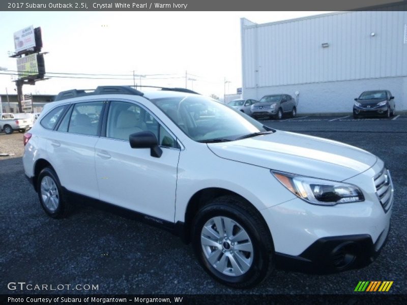 Crystal White Pearl / Warm Ivory 2017 Subaru Outback 2.5i