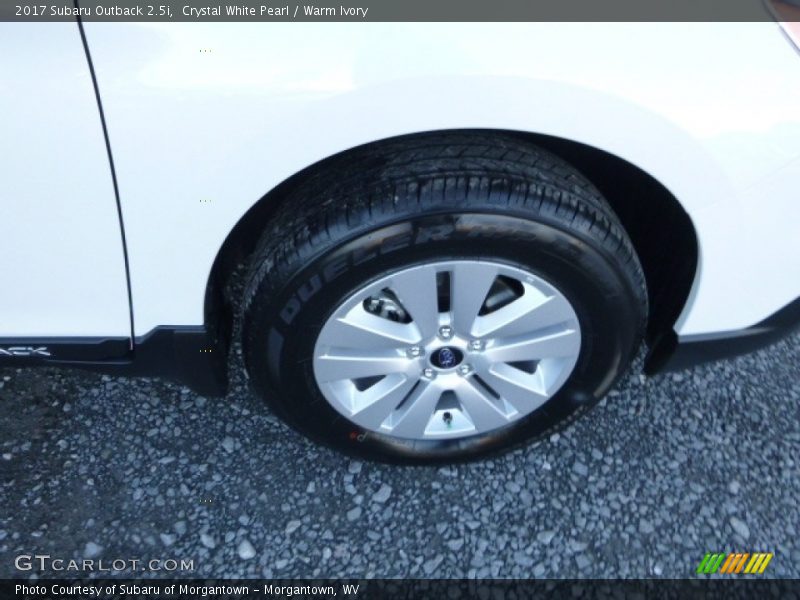 Crystal White Pearl / Warm Ivory 2017 Subaru Outback 2.5i