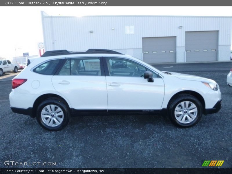 Crystal White Pearl / Warm Ivory 2017 Subaru Outback 2.5i