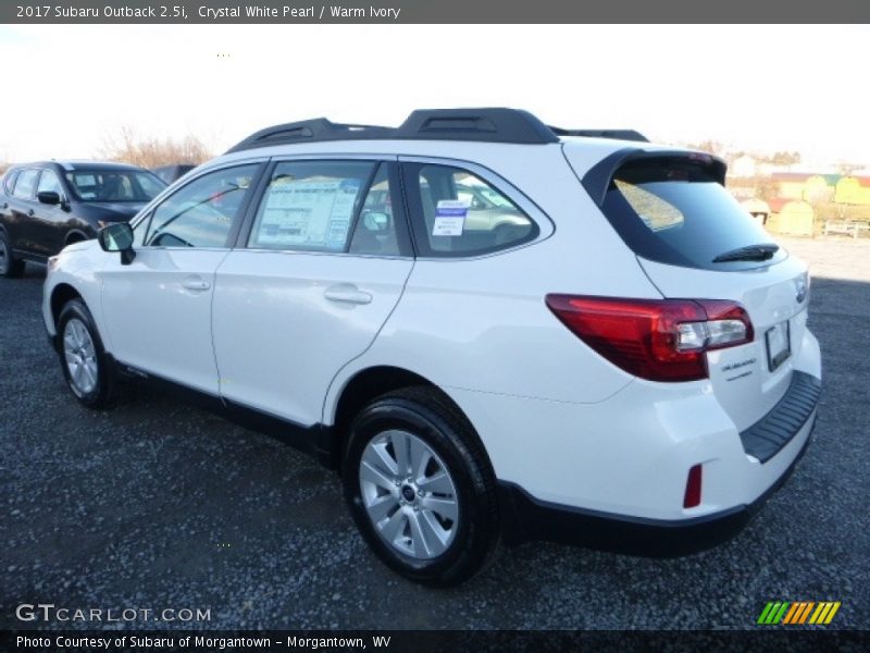 Crystal White Pearl / Warm Ivory 2017 Subaru Outback 2.5i