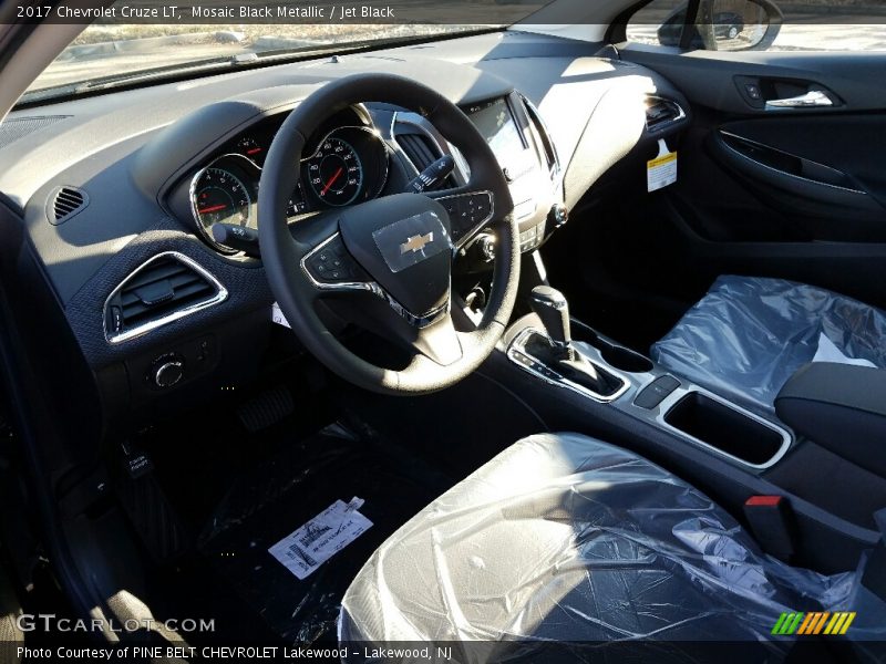 Mosaic Black Metallic / Jet Black 2017 Chevrolet Cruze LT