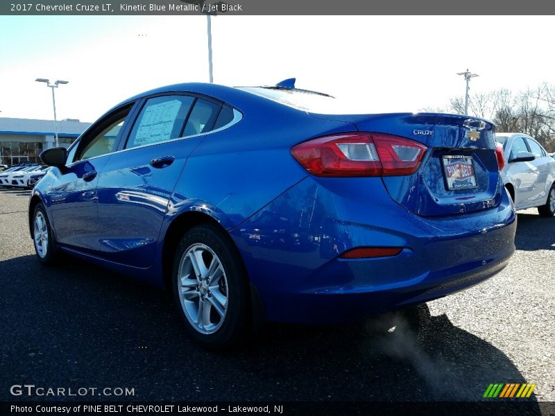 Kinetic Blue Metallic / Jet Black 2017 Chevrolet Cruze LT