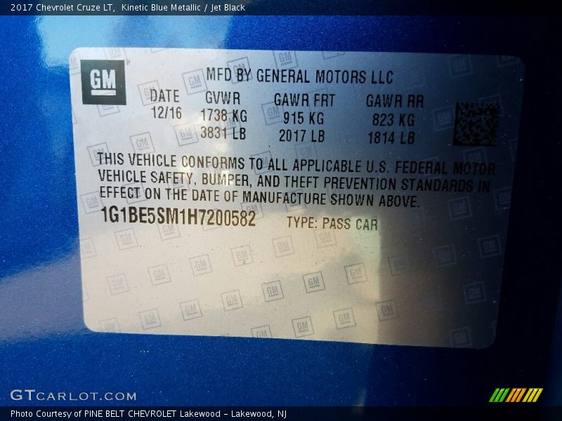 Kinetic Blue Metallic / Jet Black 2017 Chevrolet Cruze LT
