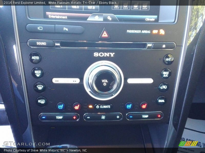White Platinum Metallic Tri-Coat / Ebony Black 2016 Ford Explorer Limited