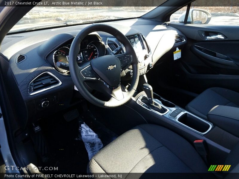 Arctic Blue Metallic / Jet Black 2017 Chevrolet Cruze LT