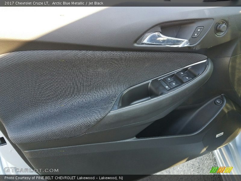 Arctic Blue Metallic / Jet Black 2017 Chevrolet Cruze LT