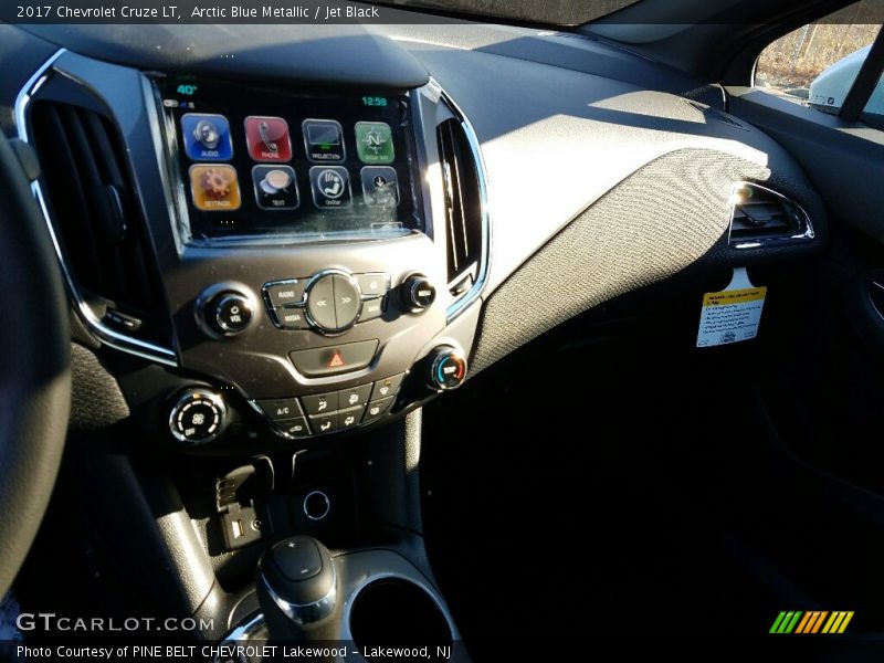 Arctic Blue Metallic / Jet Black 2017 Chevrolet Cruze LT
