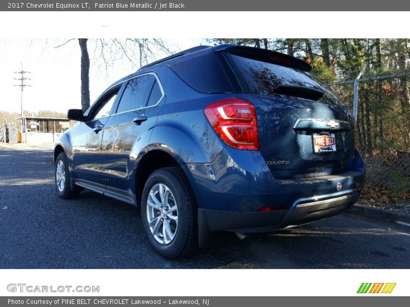 Patriot Blue Metallic / Jet Black 2017 Chevrolet Equinox LT