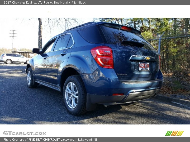 Patriot Blue Metallic / Jet Black 2017 Chevrolet Equinox LT