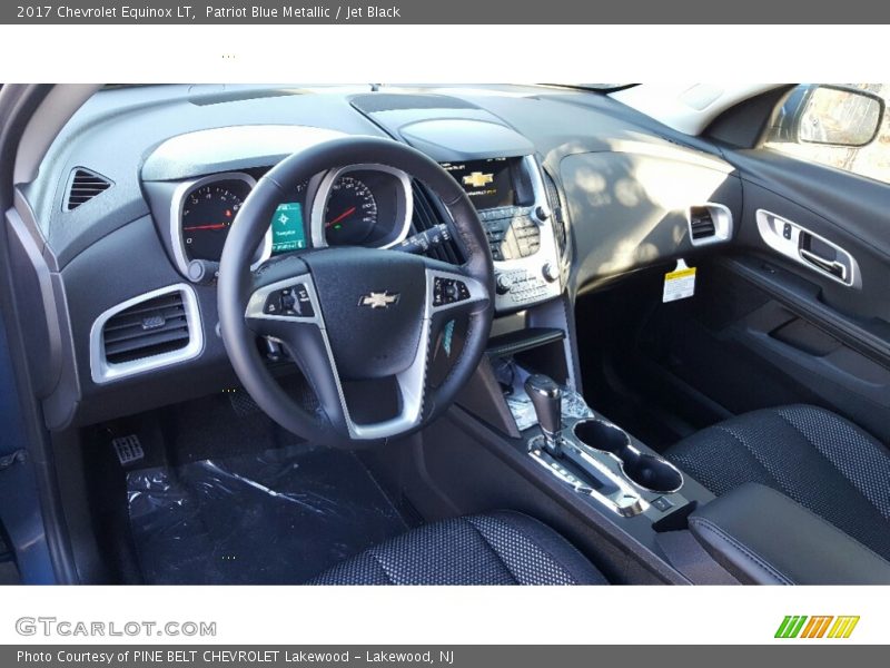 Patriot Blue Metallic / Jet Black 2017 Chevrolet Equinox LT