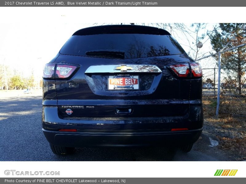 Blue Velvet Metallic / Dark Titanium/Light Titanium 2017 Chevrolet Traverse LS AWD