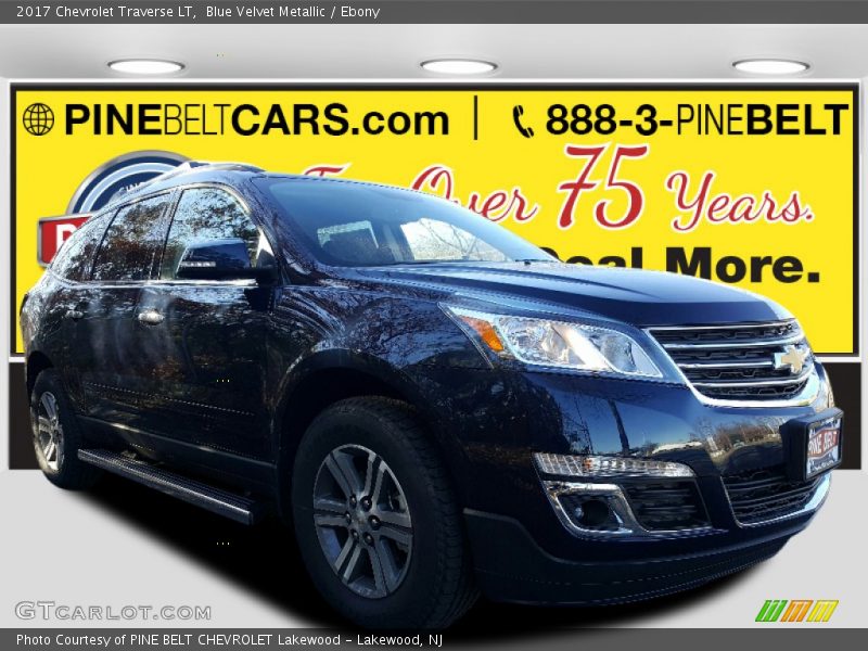 Blue Velvet Metallic / Ebony 2017 Chevrolet Traverse LT