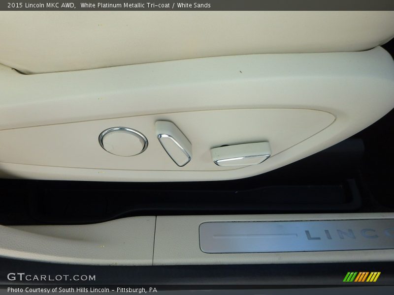 White Platinum Metallic Tri-coat / White Sands 2015 Lincoln MKC AWD