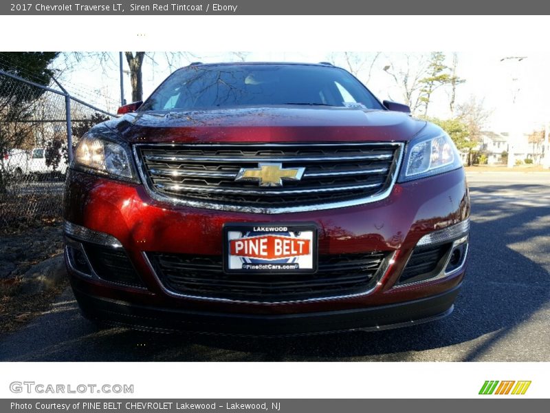 Siren Red Tintcoat / Ebony 2017 Chevrolet Traverse LT