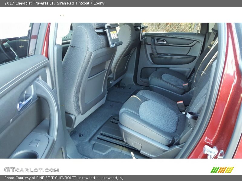 Siren Red Tintcoat / Ebony 2017 Chevrolet Traverse LT