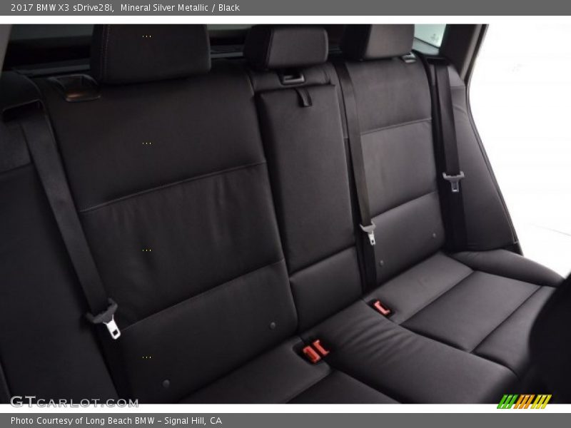 Mineral Silver Metallic / Black 2017 BMW X3 sDrive28i
