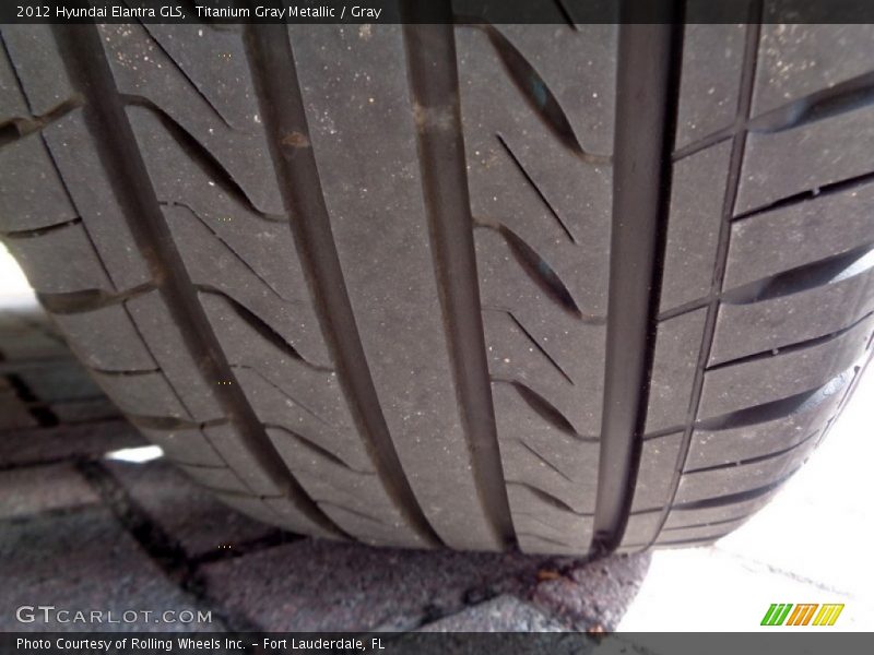 Titanium Gray Metallic / Gray 2012 Hyundai Elantra GLS
