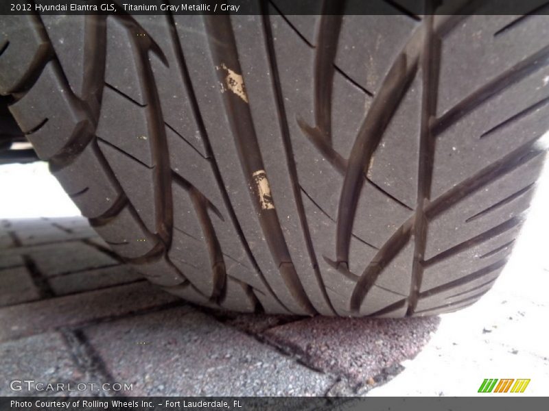 Titanium Gray Metallic / Gray 2012 Hyundai Elantra GLS