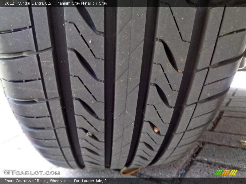 Titanium Gray Metallic / Gray 2012 Hyundai Elantra GLS