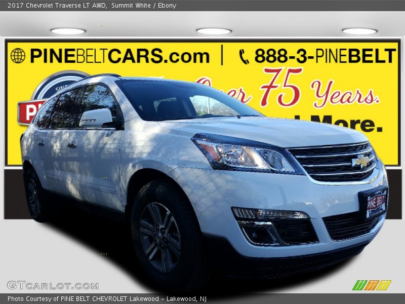 Summit White / Ebony 2017 Chevrolet Traverse LT AWD